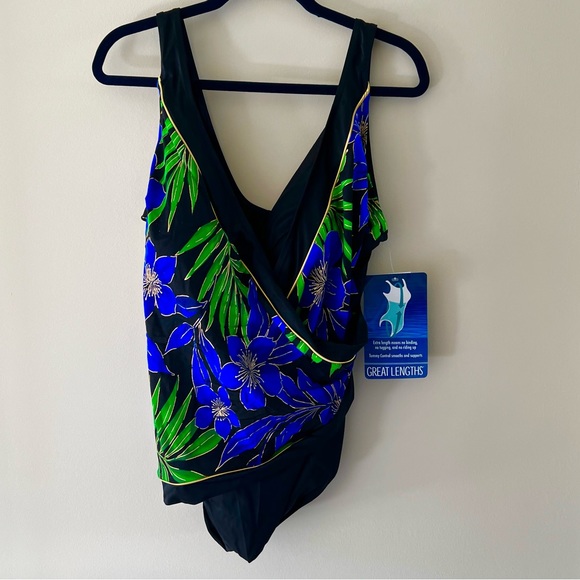 🆕 Great Lengths 1 pc Size 22 up thru D cup swimsuit - Picture 2 of 13